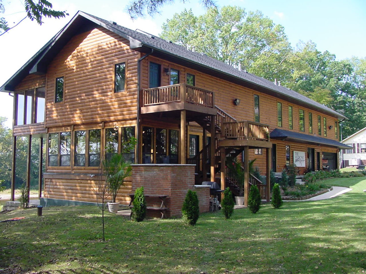 251 Walleye Lane luxury log lodge riverfront setting in Ripley County, Doniphan Missouri